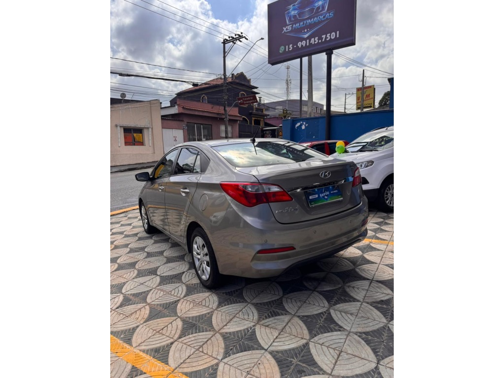 HYUNDAI HB20S 1.0 COMFORT PLUS 12V FLEX 4P MANUAL