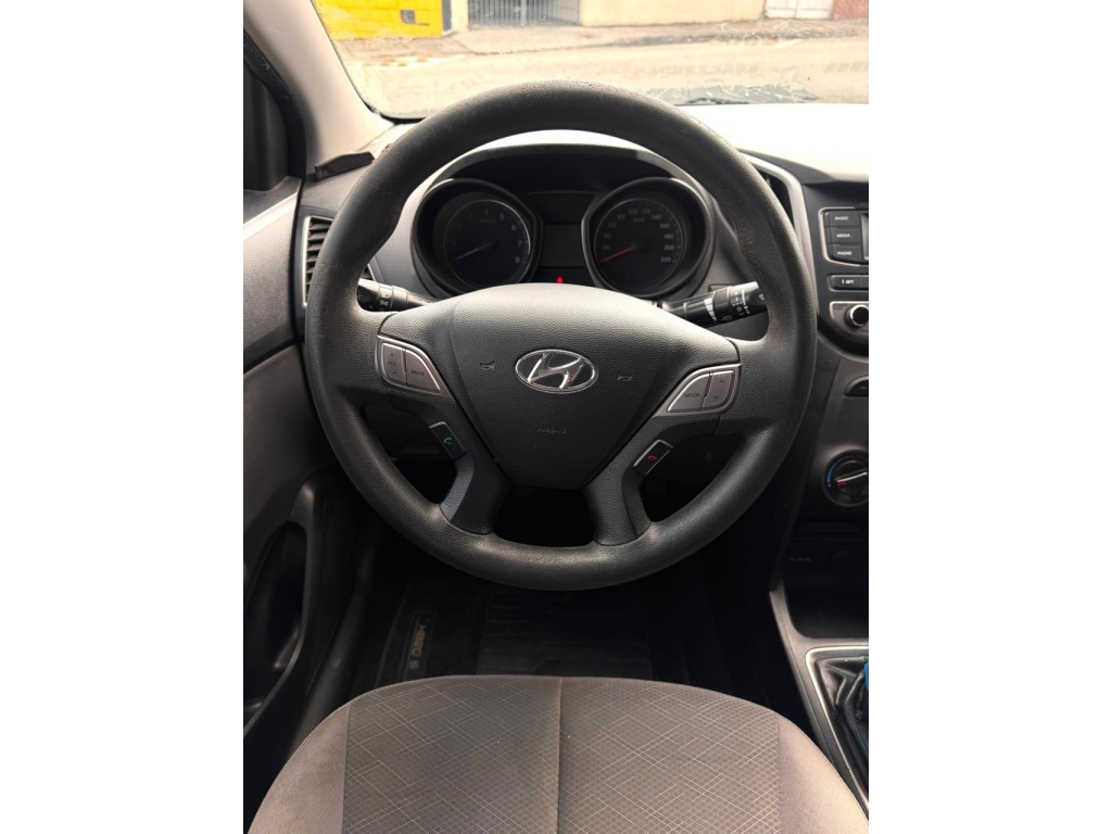 HYUNDAI HB20S 1.0 COMFORT PLUS 12V FLEX 4P MANUAL