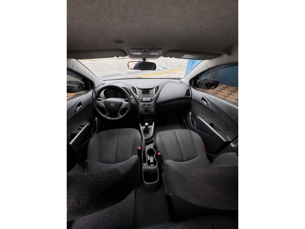 HYUNDAI HB20 1.0 COMFORT 12V FLEX 4P MANUAL