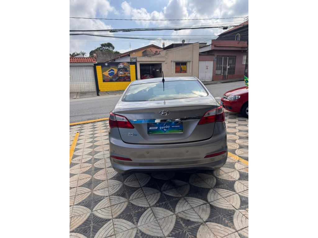 HYUNDAI HB20S 1.0 COMFORT PLUS 12V FLEX 4P MANUAL