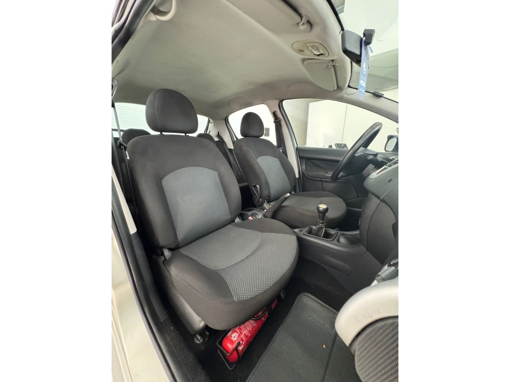 PEUGEOT 207 1.4 XR 8V FLEX 4P MANUAL