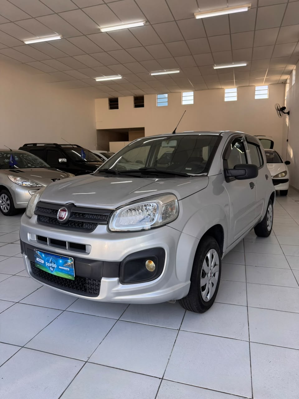 UNO ATTRACTIVE 1.0 COMPLETO 2017
