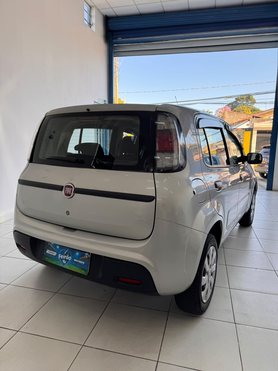 UNO ATTRACTIVE 1.0 COMPLETO 2017